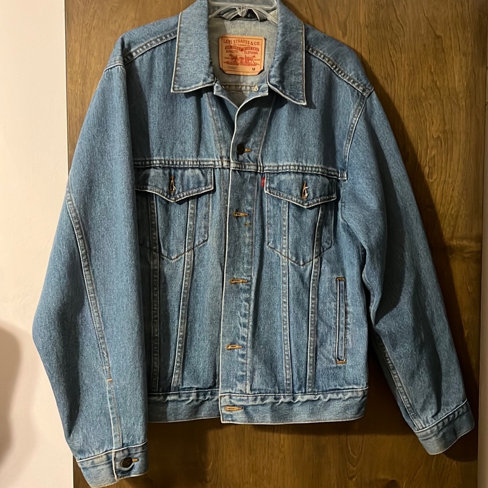 Mens Levi’s Jean Jacket- Medium